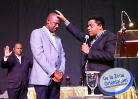pastor-ponciano-orando-por-Alfredo-Martinez1
