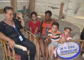wanda-suazo-junto-a-su-familia